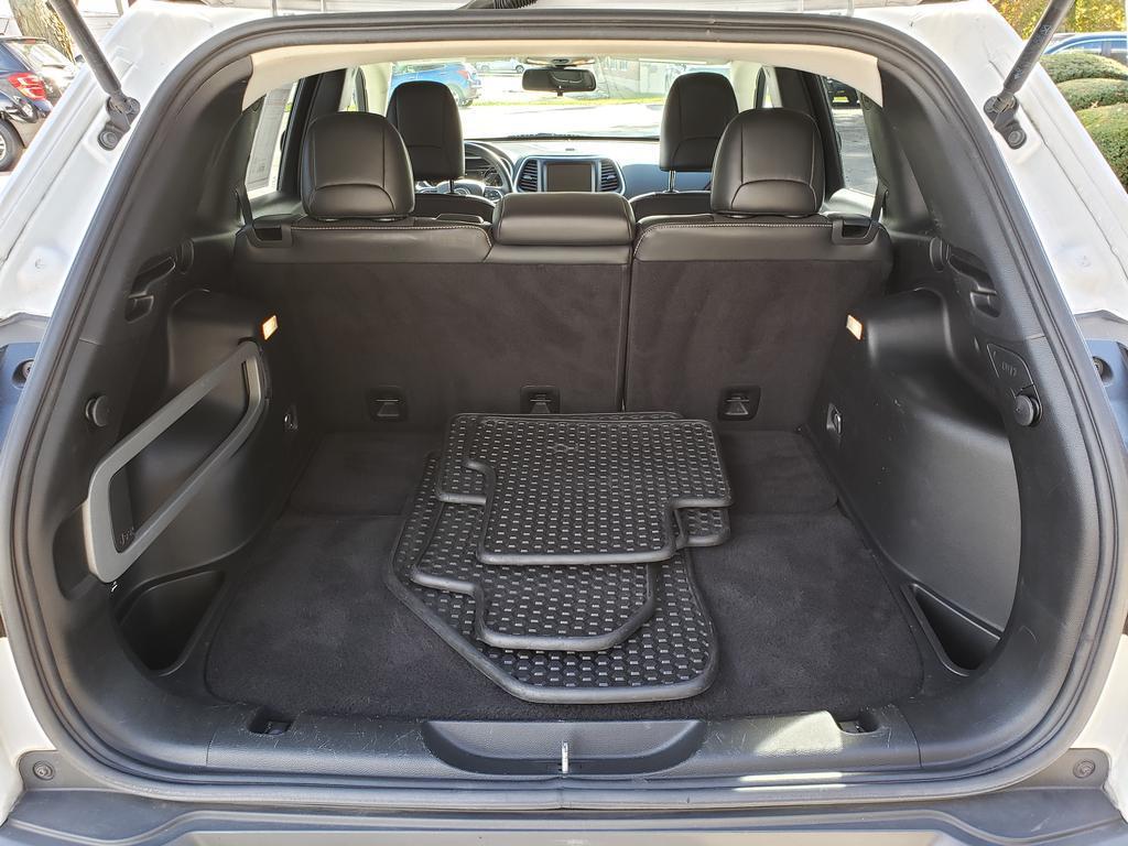 used 2018 Jeep Cherokee car, priced at $12,295
