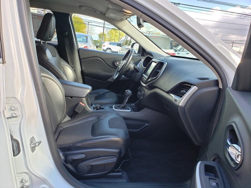 used 2018 Jeep Cherokee car, priced at $12,295