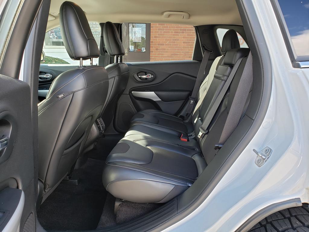 used 2018 Jeep Cherokee car, priced at $12,295