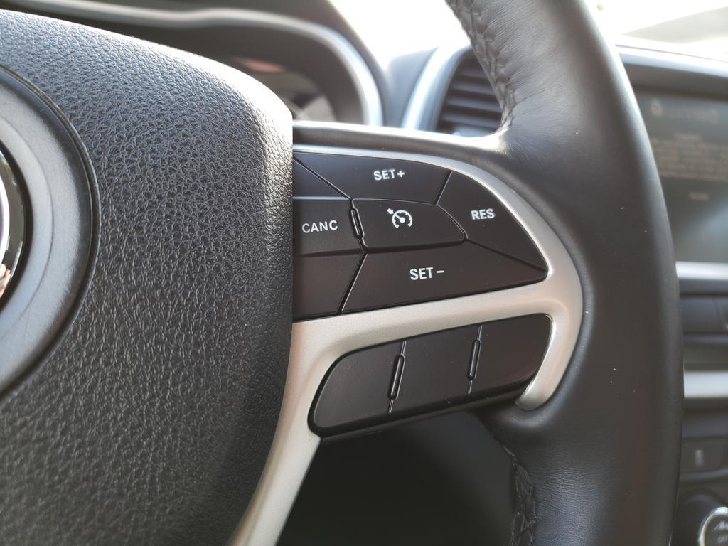used 2018 Jeep Cherokee car, priced at $12,295