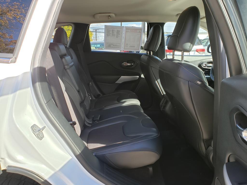 used 2018 Jeep Cherokee car, priced at $12,295