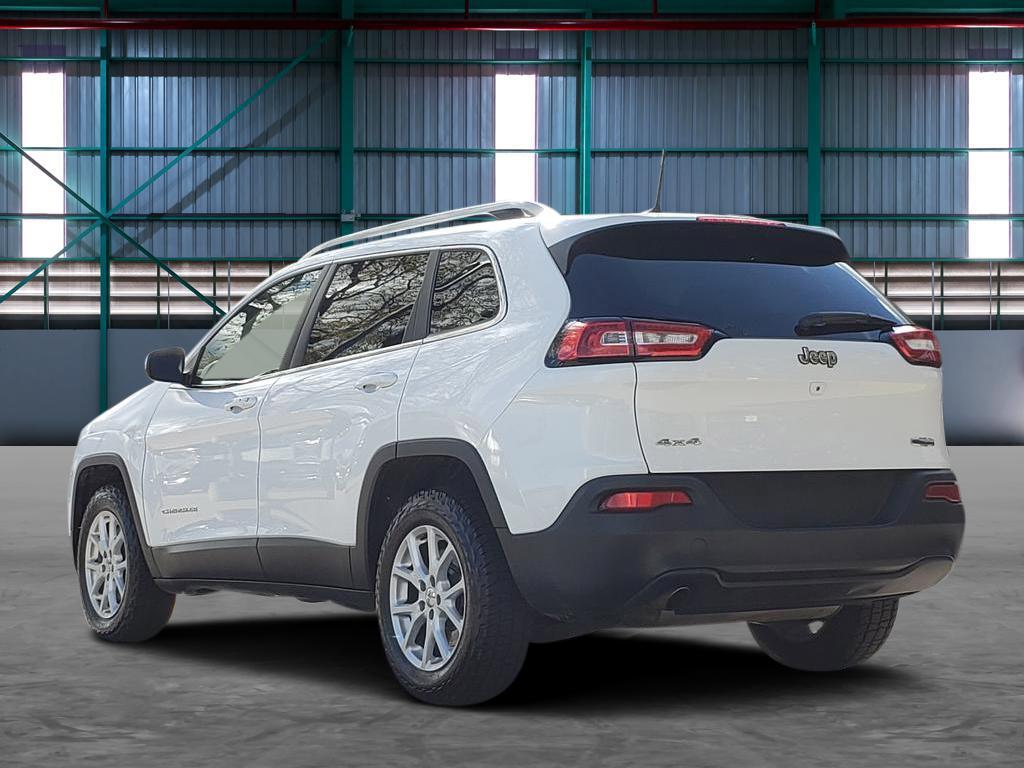 used 2018 Jeep Cherokee car, priced at $12,295