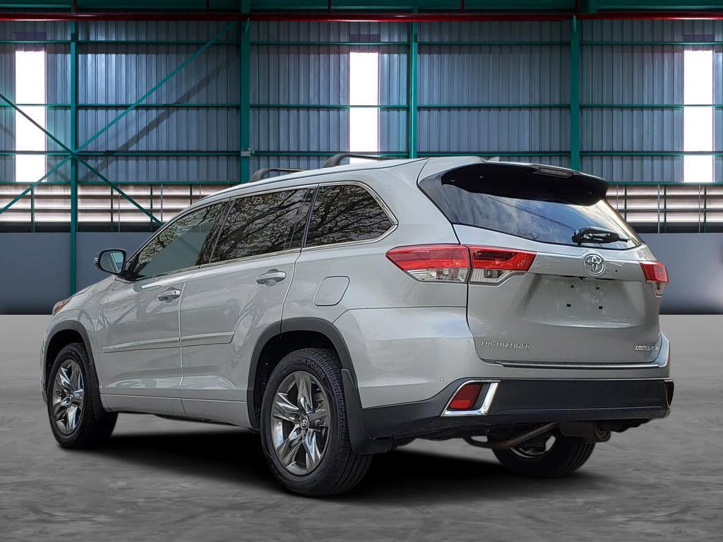 used 2018 Toyota Highlander car, priced at $22,495