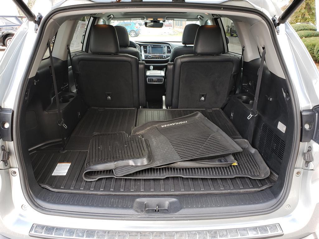 used 2018 Toyota Highlander car, priced at $22,495