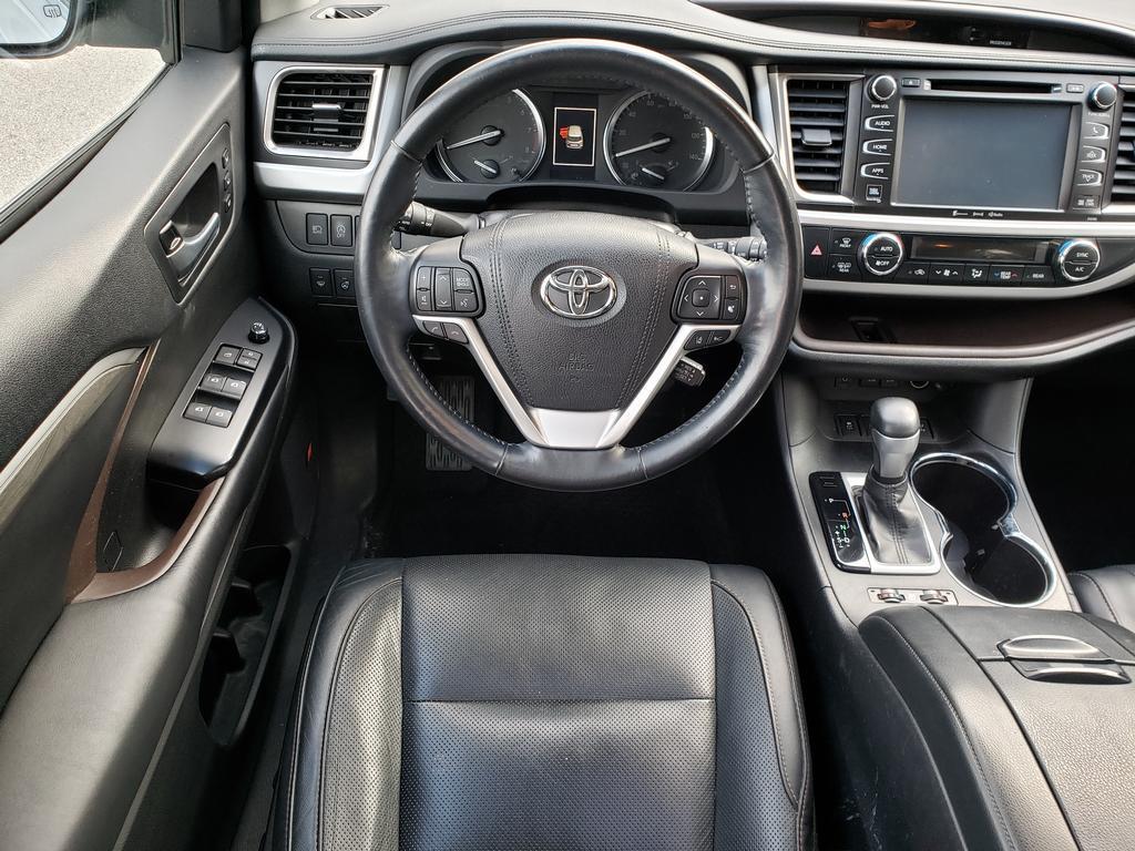 used 2018 Toyota Highlander car, priced at $22,495