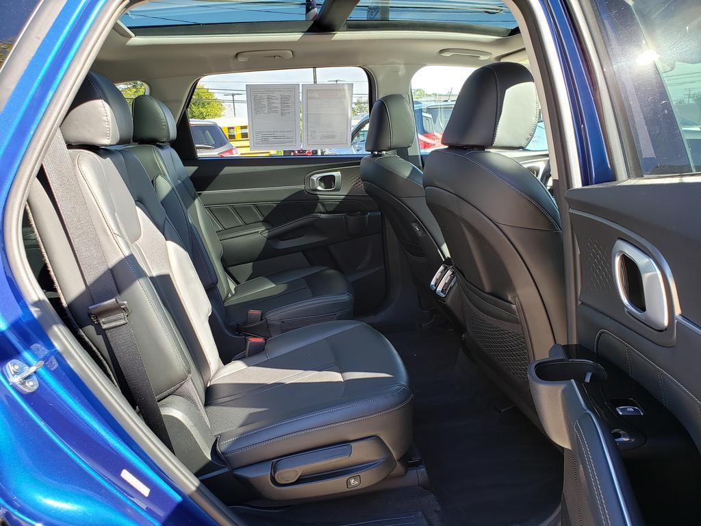 used 2021 Kia Sorento car, priced at $21,994
