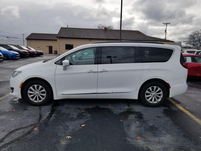 used 2017 Chrysler Pacifica car, priced at $14,795