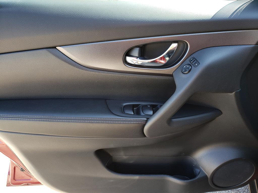 used 2016 Nissan Rogue car, priced at $10,999
