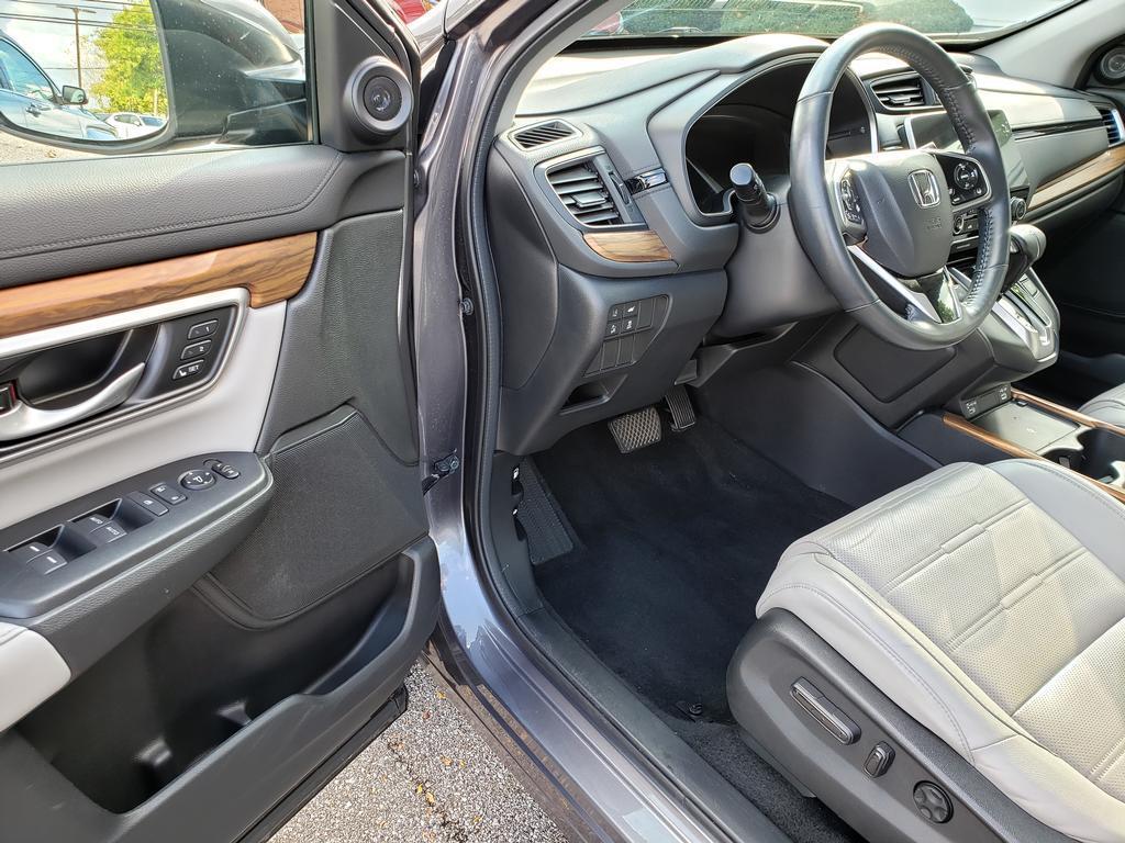used 2020 Honda CR-V car, priced at $25,999