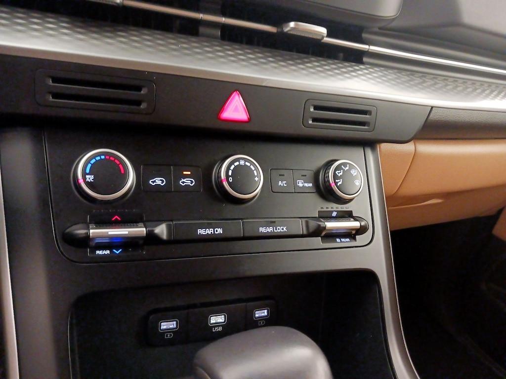used 2024 Kia Carnival car, priced at $33,998