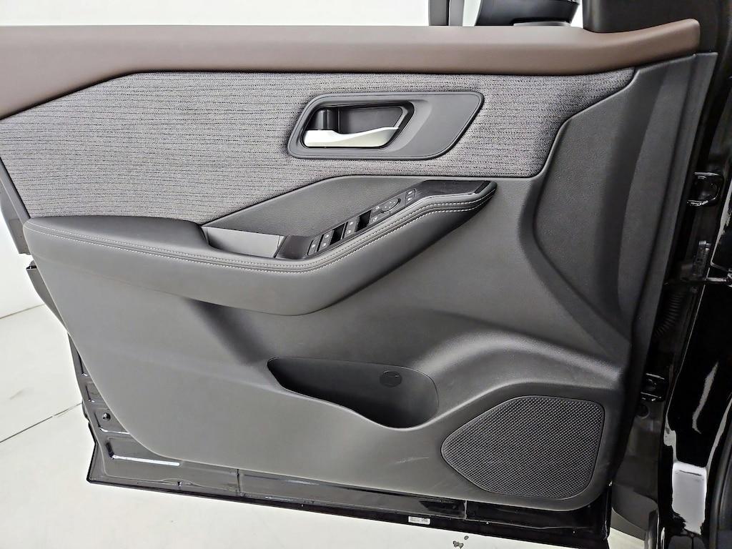 used 2023 Nissan Rogue car, priced at $23,998