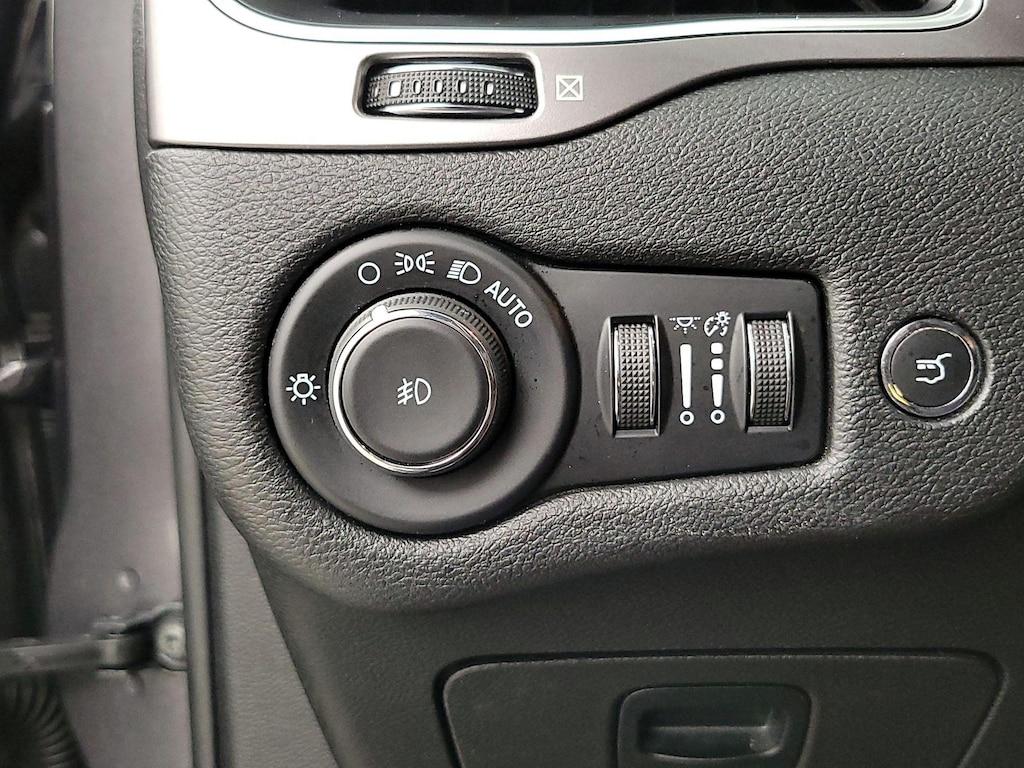 used 2022 Jeep Cherokee car, priced at $24,998