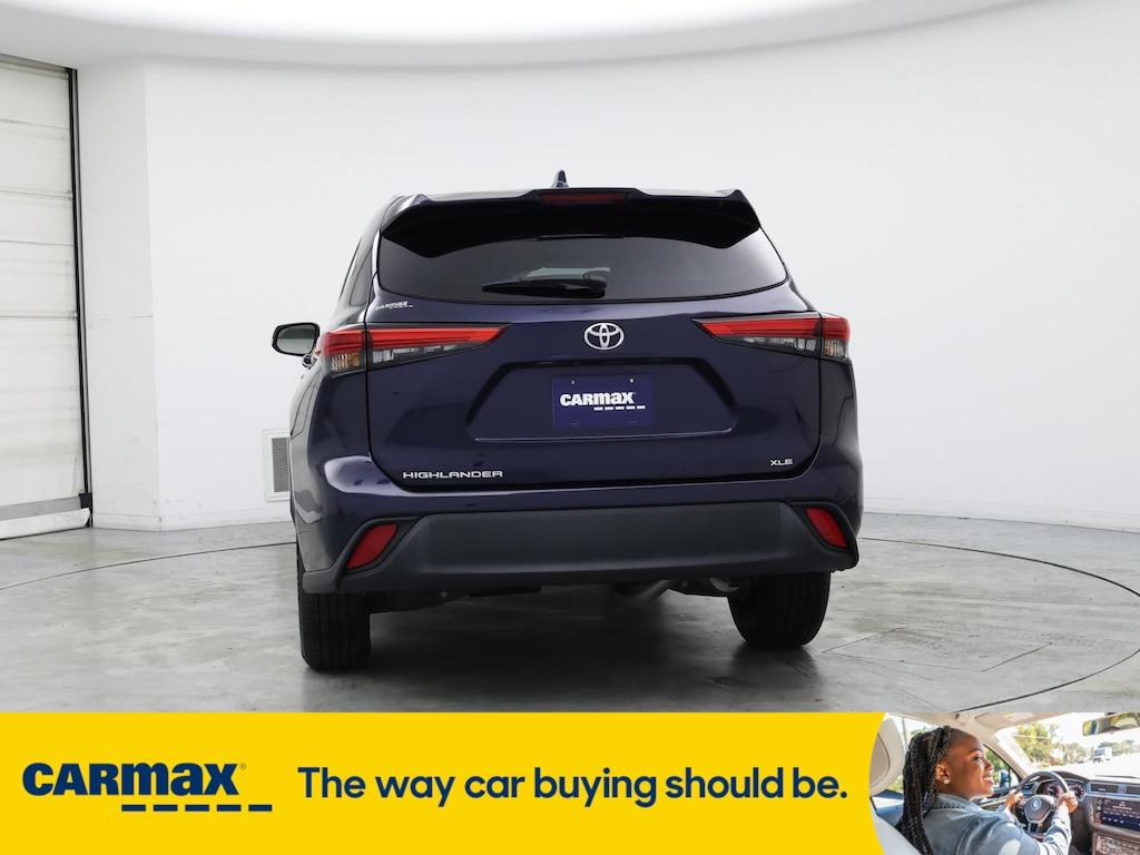 used 2021 Toyota Highlander car, priced at $30,998