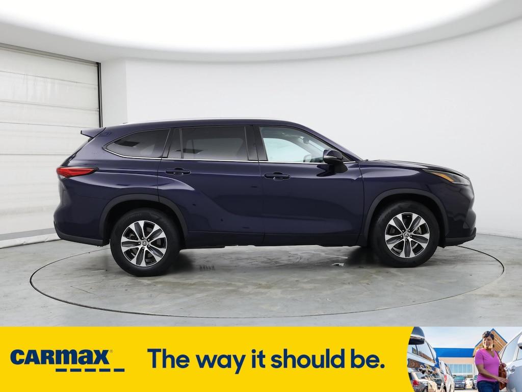 used 2021 Toyota Highlander car, priced at $30,998