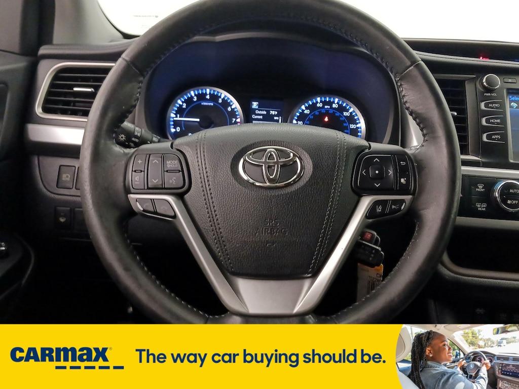 used 2018 Toyota Highlander car, priced at $26,998