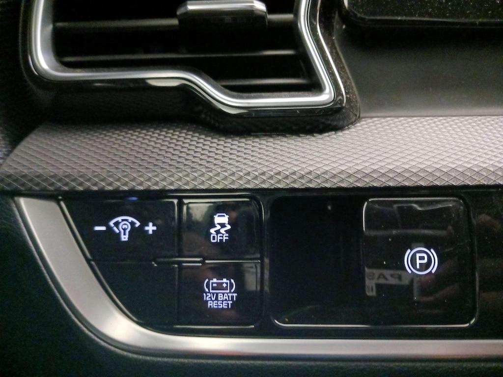 used 2025 Kia Sportage Hybrid car, priced at $29,998