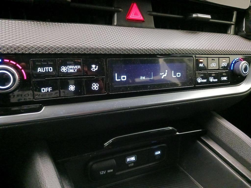 used 2025 Kia Sportage Hybrid car, priced at $29,998