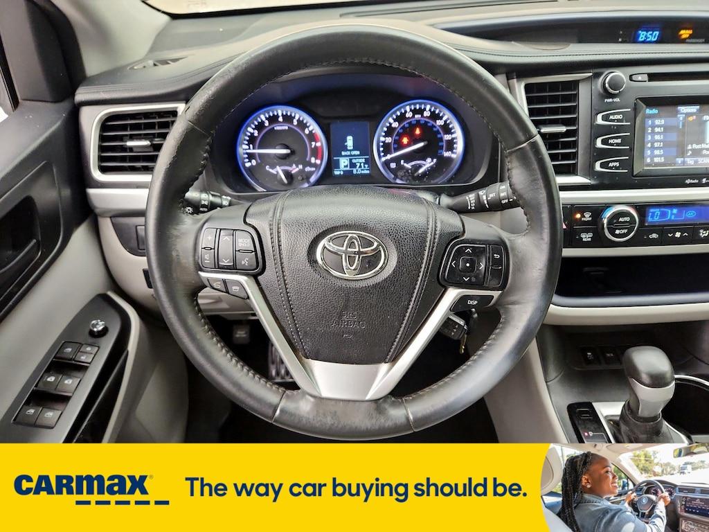 used 2015 Toyota Highlander car, priced at $18,998