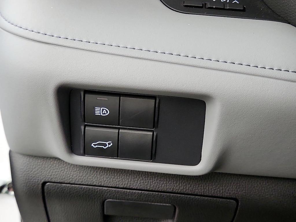 used 2021 Toyota Highlander car, priced at $29,998