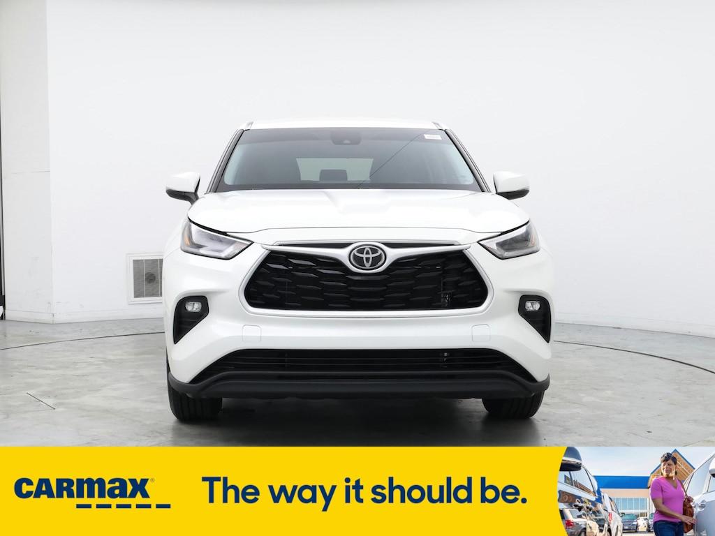 used 2021 Toyota Highlander car, priced at $29,998