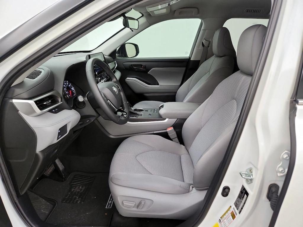 used 2021 Toyota Highlander car, priced at $29,998