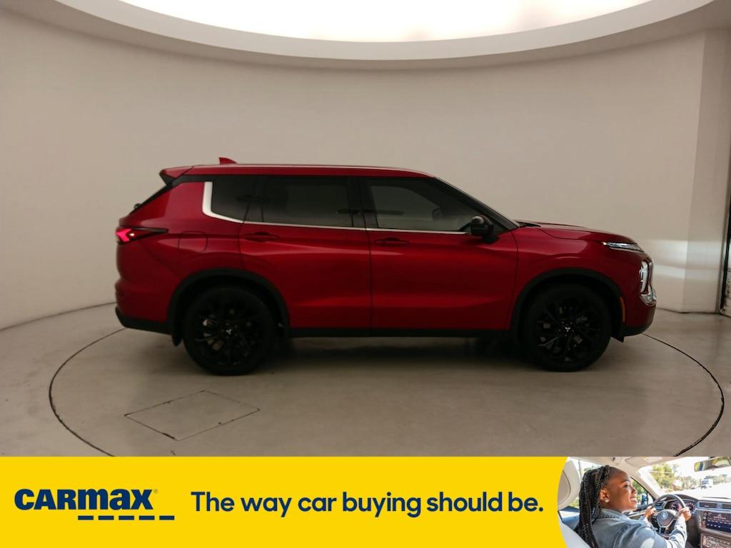used 2024 Mitsubishi Outlander car, priced at $30,998