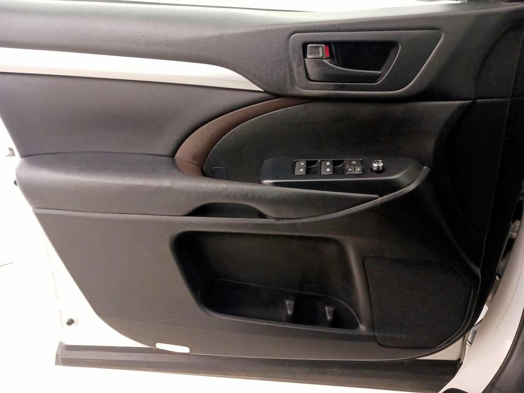 used 2018 Toyota Highlander car, priced at $19,998