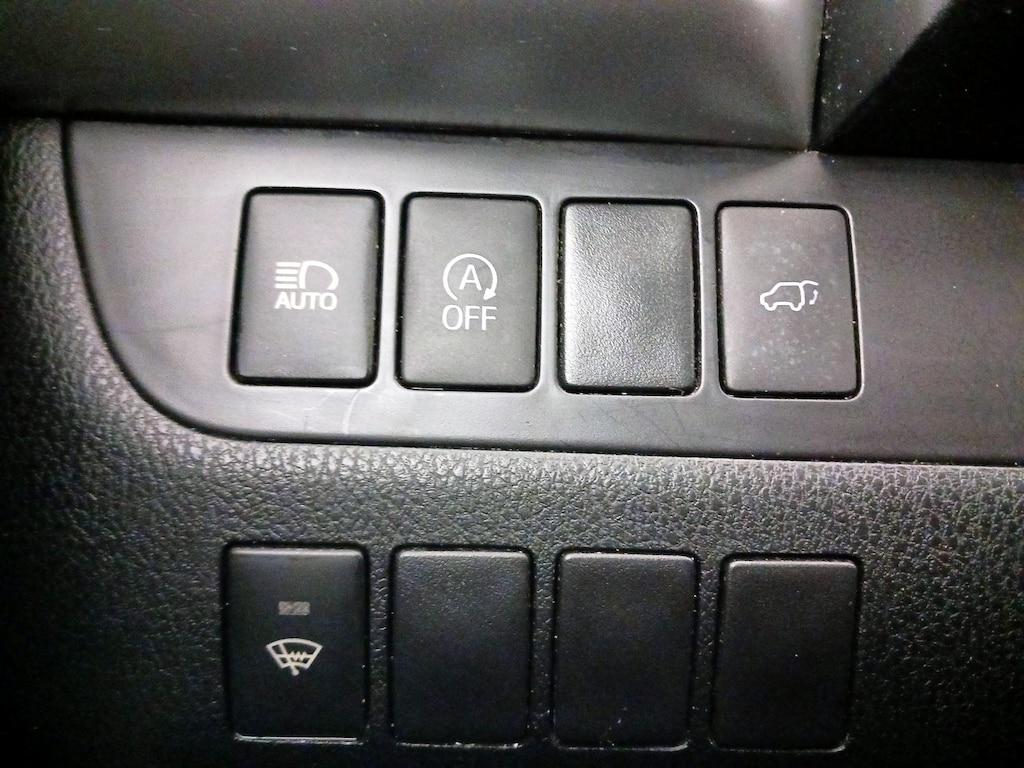 used 2018 Toyota Highlander car, priced at $19,998
