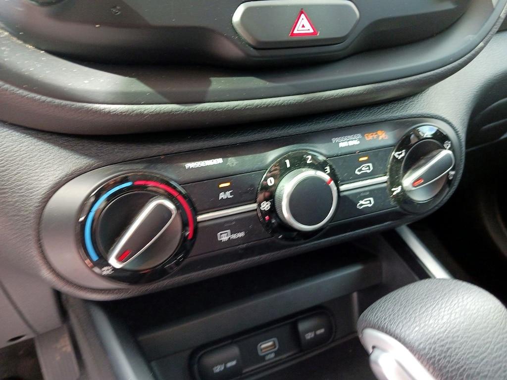 used 2021 Kia Soul car, priced at $17,998
