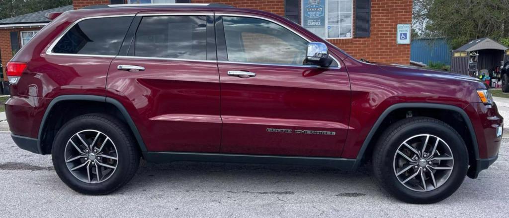 used 2017 Jeep Grand Cherokee car, priced at $13,950