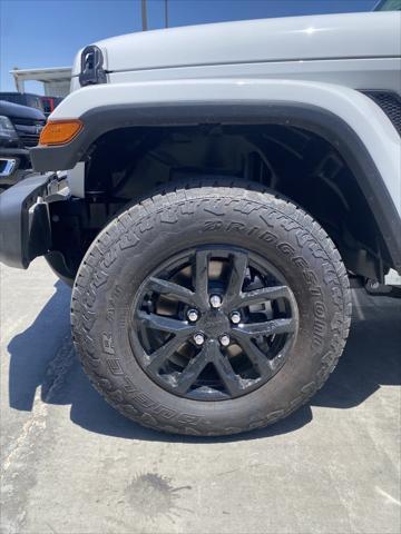 new 2023 Jeep Gladiator car, priced at $47,332