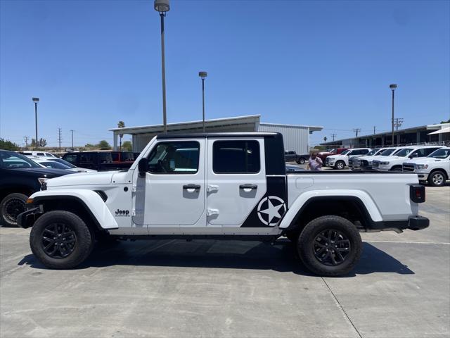 new 2023 Jeep Gladiator car, priced at $47,332