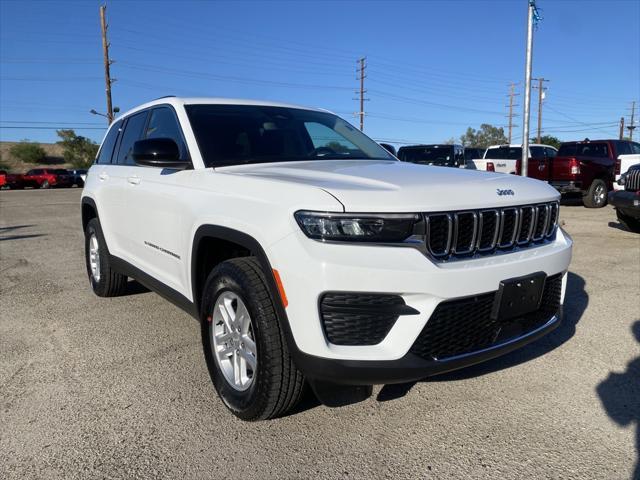 new 2024 Jeep Grand Cherokee car, priced at $38,999