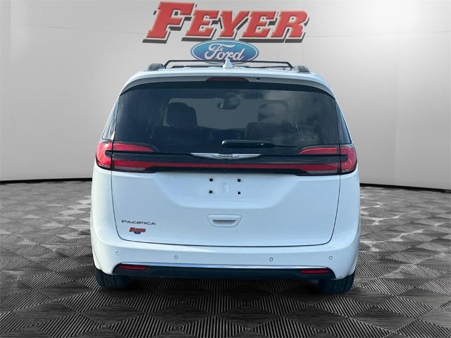 used 2022 Chrysler Pacifica car