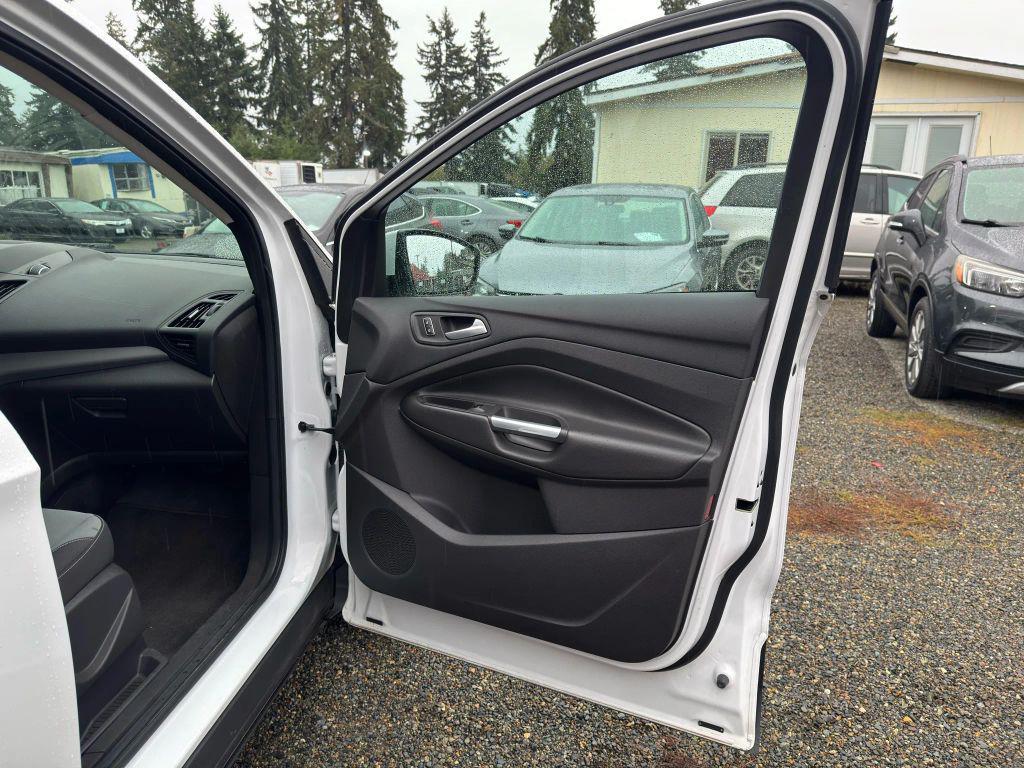 used 2013 Ford Escape car, priced at $7,995