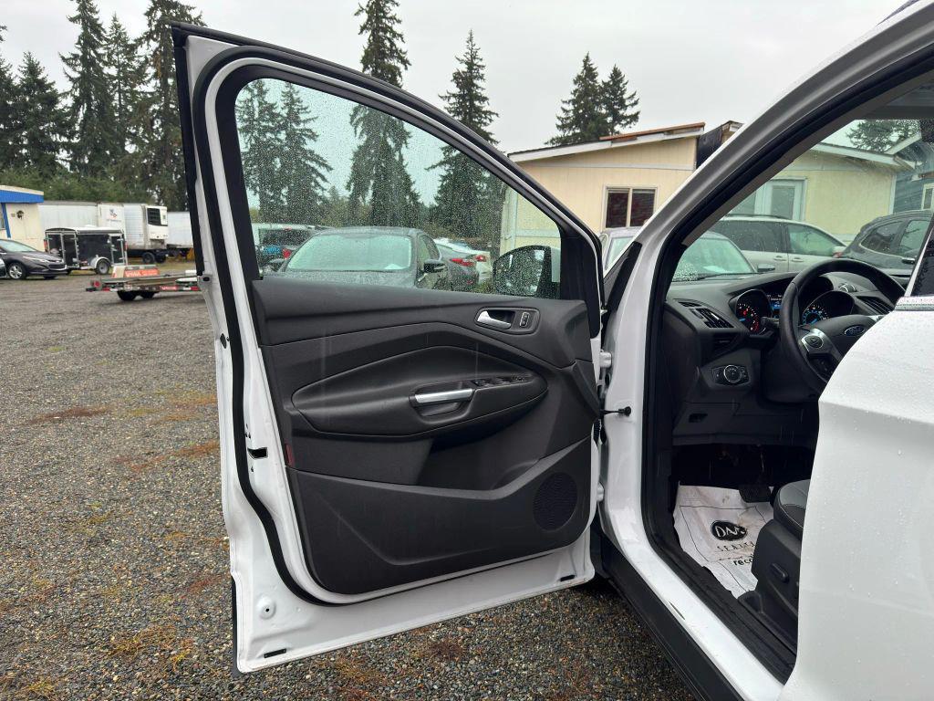 used 2013 Ford Escape car, priced at $7,995