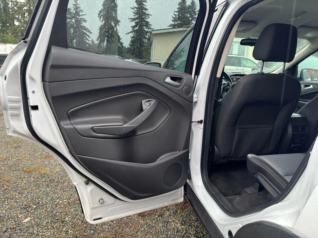 used 2013 Ford Escape car, priced at $7,995