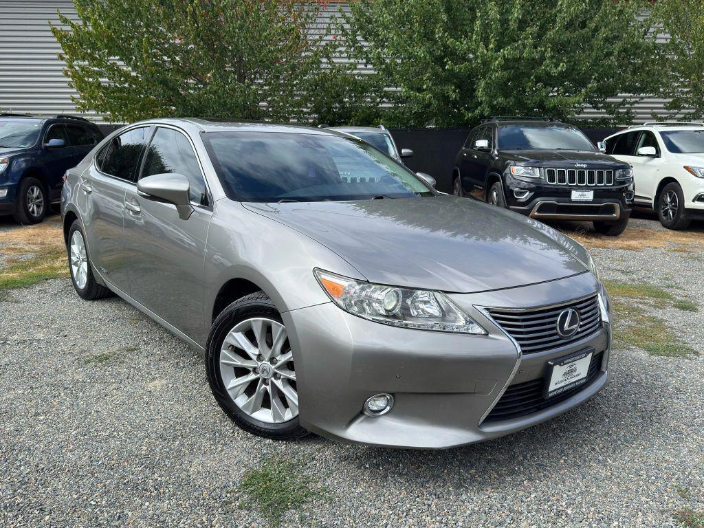 used 2015 Lexus ES 300h car, priced at $19,995