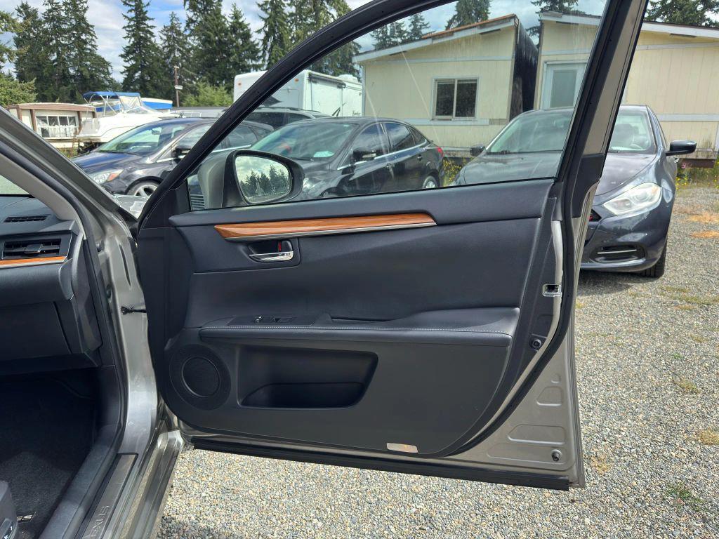 used 2015 Lexus ES 300h car, priced at $19,995
