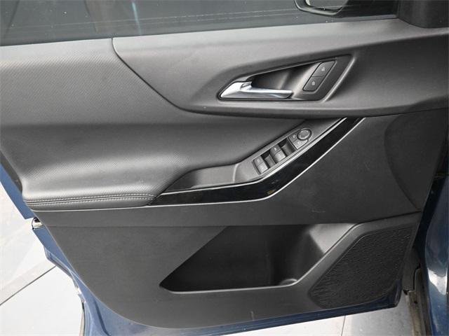 used 2025 Chevrolet Equinox car, priced at $22,888