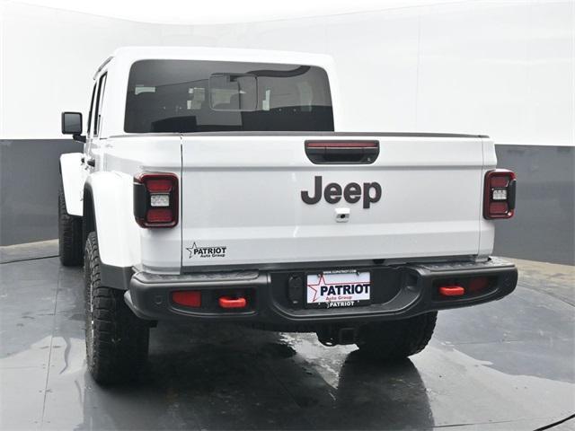new 2025 Jeep Gladiator car, priced at $48,317