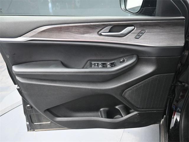 used 2024 Jeep Grand Cherokee L car, priced at $32,000