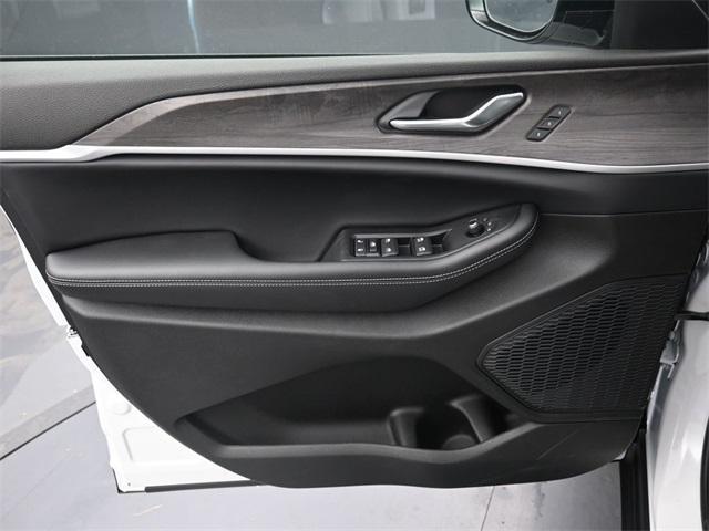 new 2025 Jeep Grand Cherokee L car, priced at $48,497