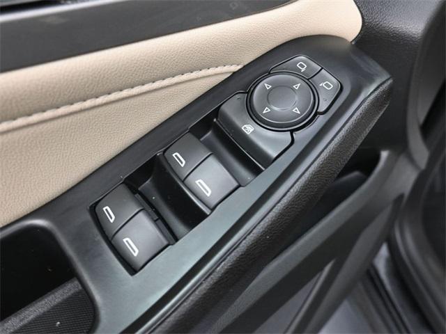 used 2023 Chevrolet Traverse car, priced at $24,900