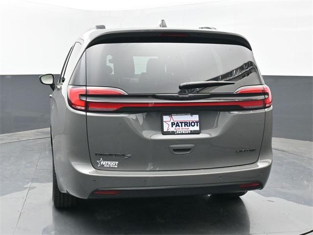 new 2025 Chrysler Pacifica car, priced at $40,717