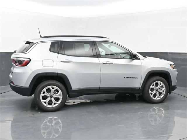 new 2025 Jeep Compass car, priced at $24,992