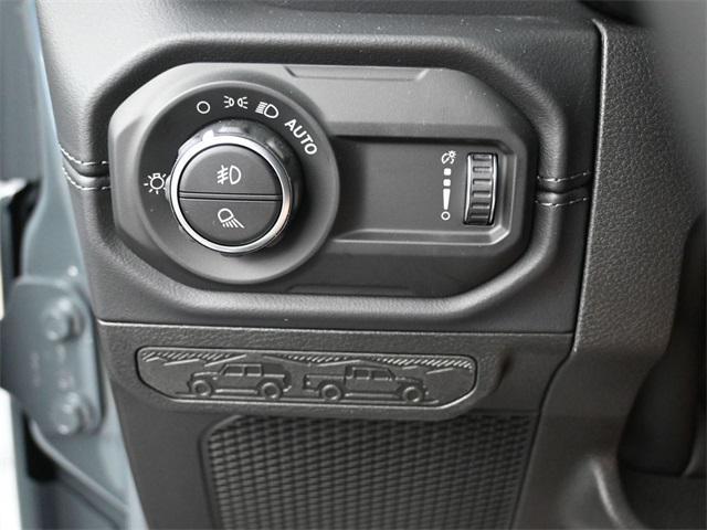 new 2025 Jeep Gladiator car, priced at $42,841