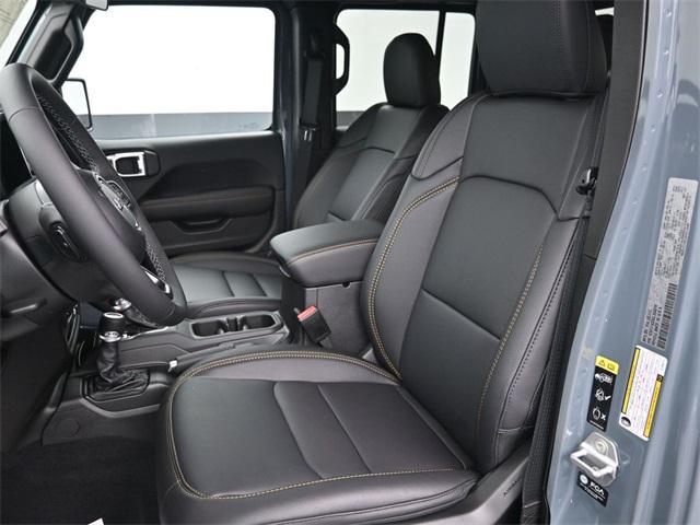 new 2025 Jeep Gladiator car, priced at $42,841