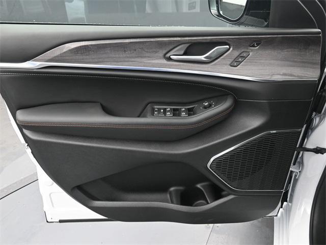 new 2025 Jeep Grand Cherokee L car, priced at $59,897