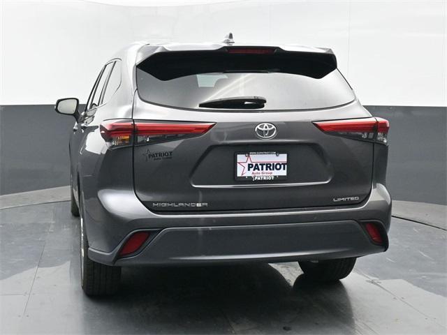 used 2021 Toyota Highlander car, priced at $30,700